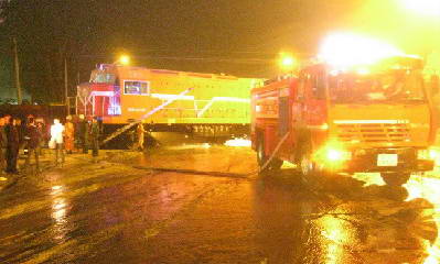 事故现场，消防官兵正在救援。(图片由周广锋提供)