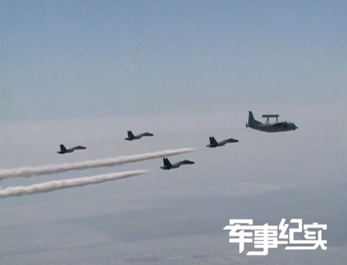 组图:空军解密歼-11拦截F-16全过程