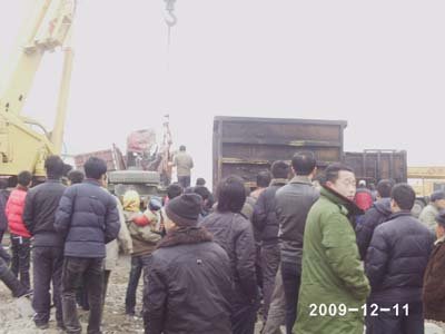 河北黄骅发生火车与货车相撞事故 致1死1伤