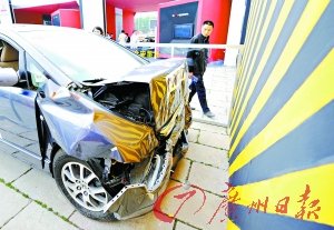 九大焦点解读“互碰自赔”交通新规