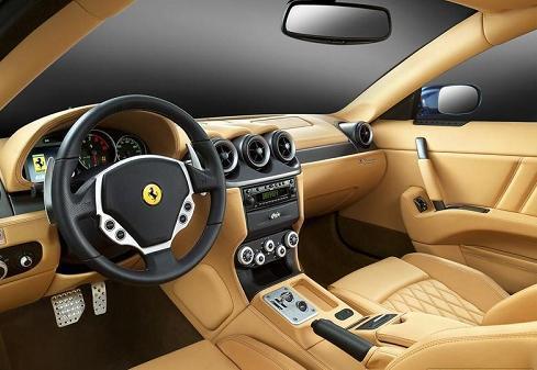 小心内饰反光 内饰选购保养有“良方”