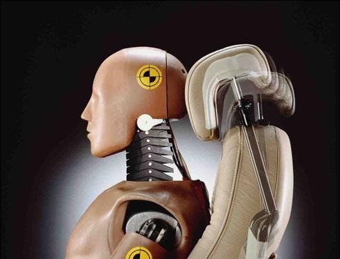 保养新知 安全带和头枕也不能马马虎虎