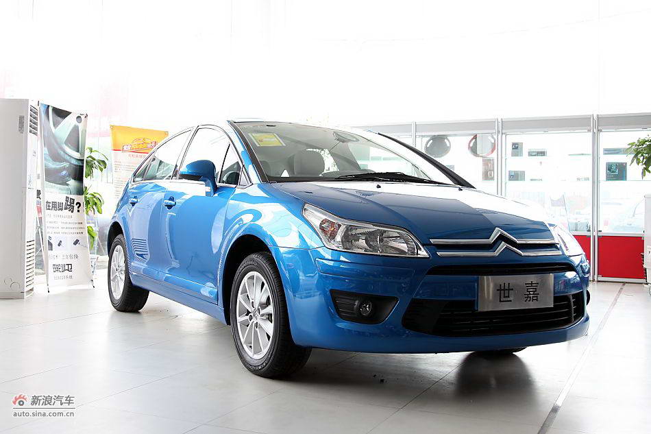 2011款世嘉两厢外观图片 2011款世嘉两厢外观图片