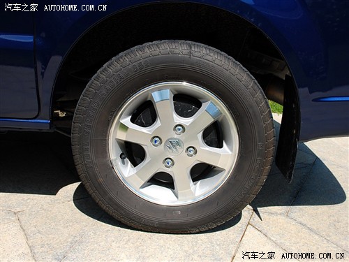 汽车之家 昌河铃木 浪迪 07款 1.4 自动超豪华