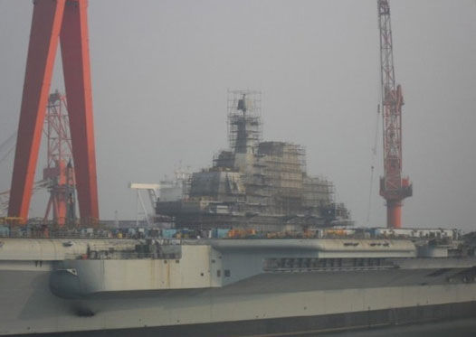 俄媒称中国瓦良格航母改装建设即将完工(图)
