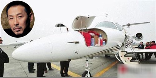 众星豪华私人飞机比拼（组图）