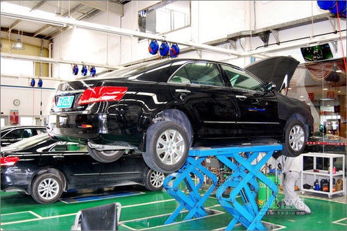 6万元车保养花2000 揭秘4S店保养怪现象