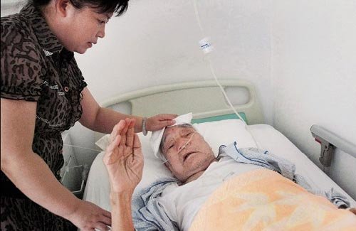 飞虎队老兵患白血病无钱医治续：数人欲捐款